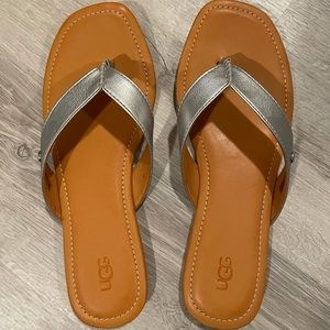 NEW In BOX Size 10 UGG Brand Flip Flop SANDALS